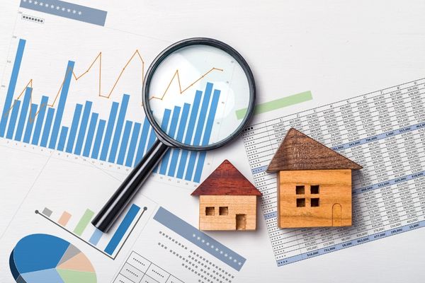 Housing market monthly performance trend analysis