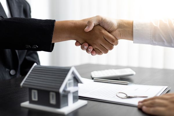 Seller avoiding closing costs in negotiation