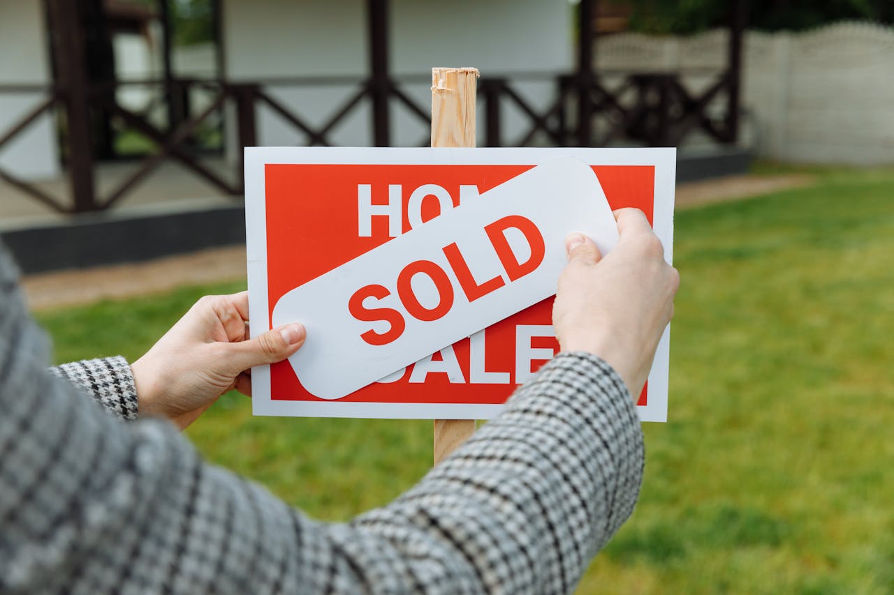 A house listed for sale being sold