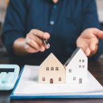 What Is a Fair Cash Offer for a Hoarding Situation House in Massachusetts? Man selling home with active mortgagee