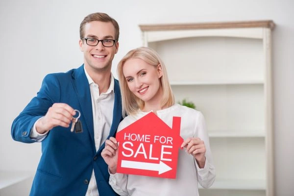 Homeowners selling property in Maine