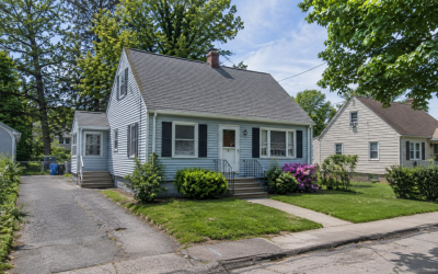 What Counts as a House in Bad Condition? A Simple Guide for Sellers